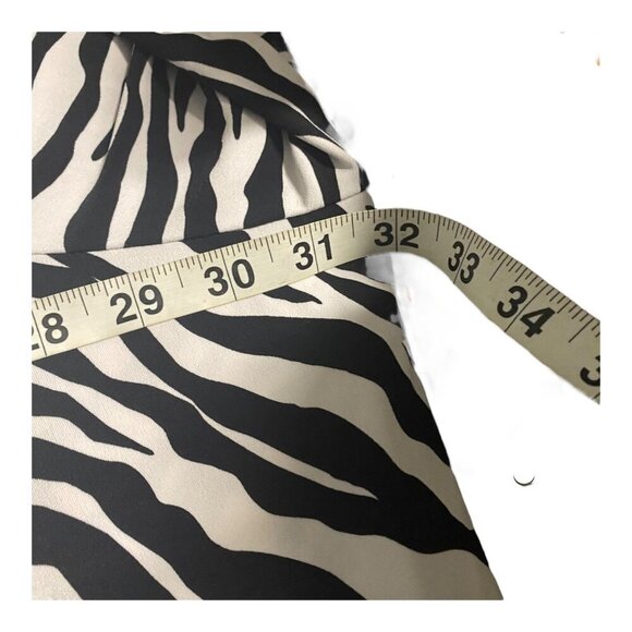 Maggie Barnes Women’s Plus Size Shirt Black & White Zebra Print Size 5X 34/36w - Picture 9 of 16
